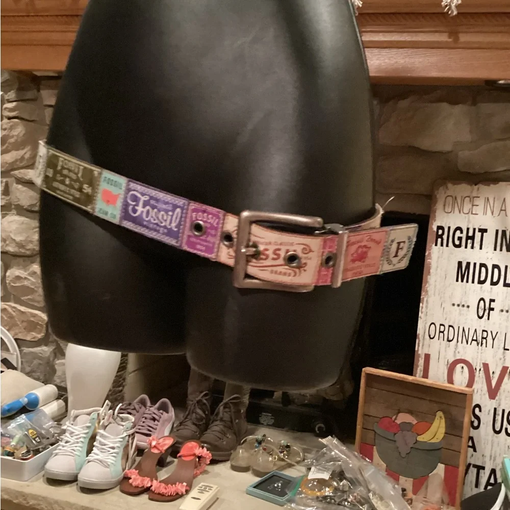 Fossil Logo Patchwork Unique Leather Belt SZ.S - Picture 5 of 16